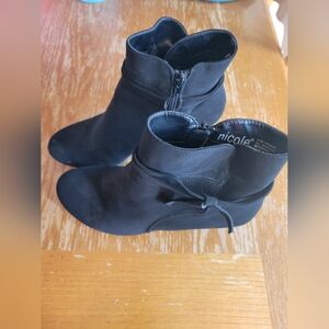 Nicole Black Booties size 8.5